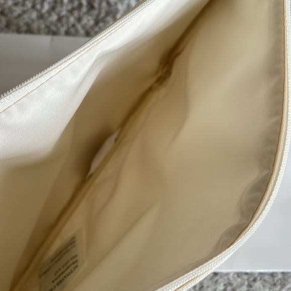 NIB Dior Floral-Embossed Large Cosmetic Mother’s Day Pouch - Picture 5 of 5